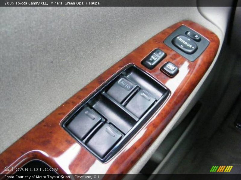 Mineral Green Opal / Taupe 2006 Toyota Camry XLE