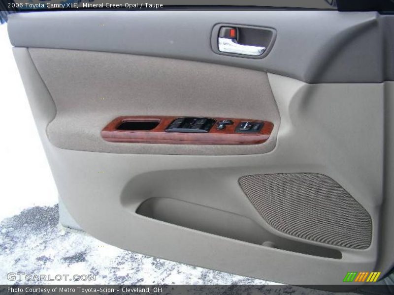 Mineral Green Opal / Taupe 2006 Toyota Camry XLE