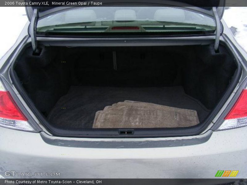 Mineral Green Opal / Taupe 2006 Toyota Camry XLE