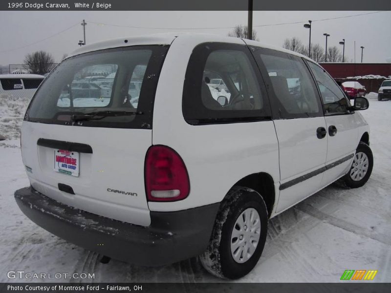 White / Beige 1996 Dodge Caravan
