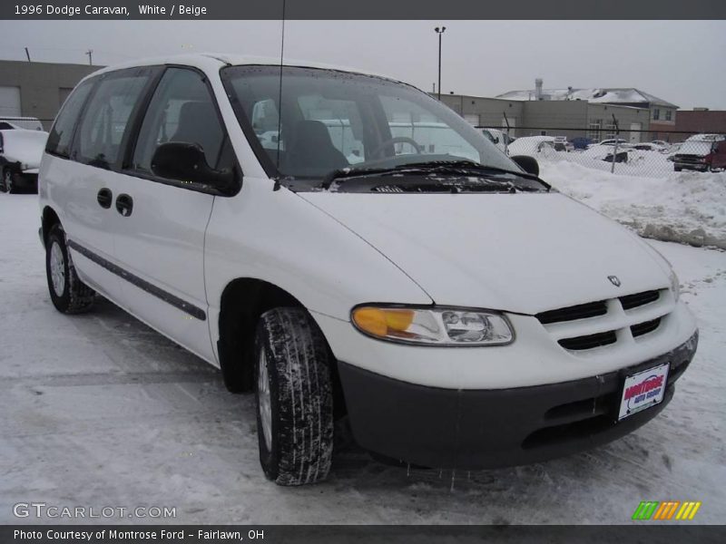 White / Beige 1996 Dodge Caravan