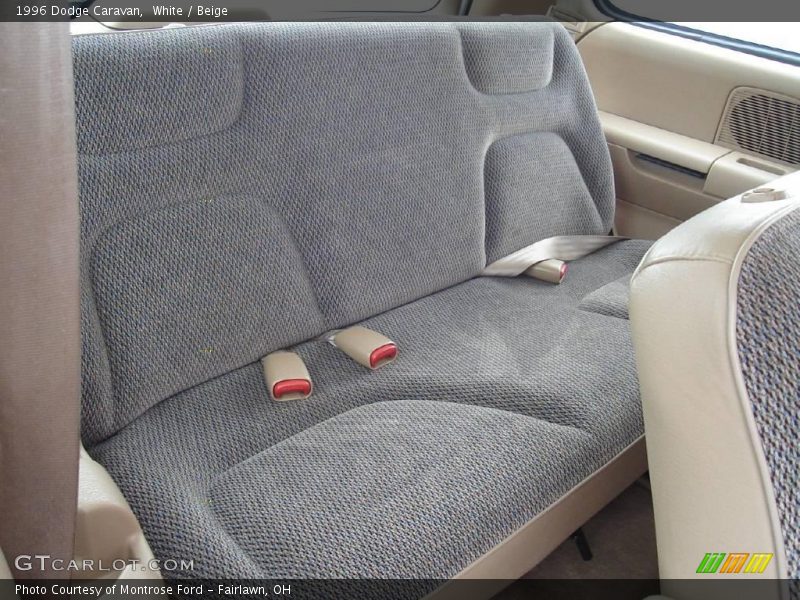 White / Beige 1996 Dodge Caravan