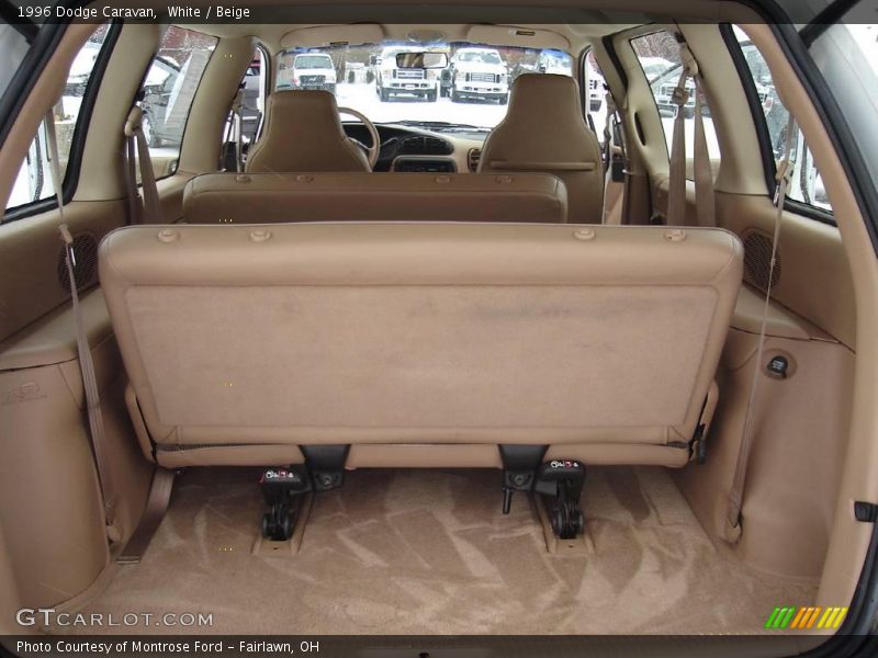 White / Beige 1996 Dodge Caravan