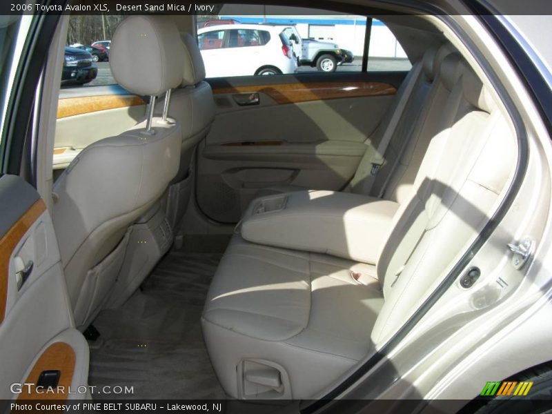 Desert Sand Mica / Ivory 2006 Toyota Avalon XLS