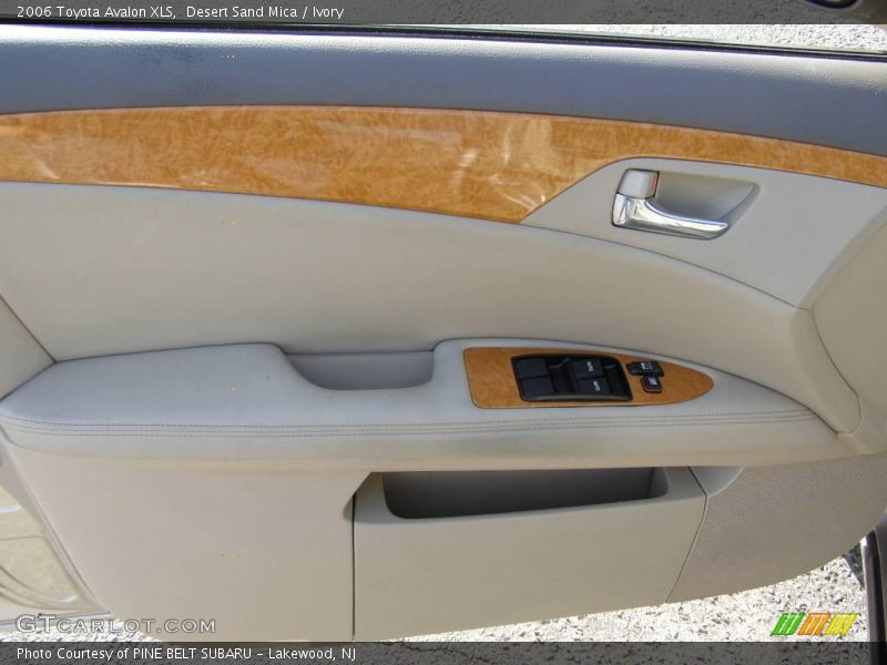 Desert Sand Mica / Ivory 2006 Toyota Avalon XLS