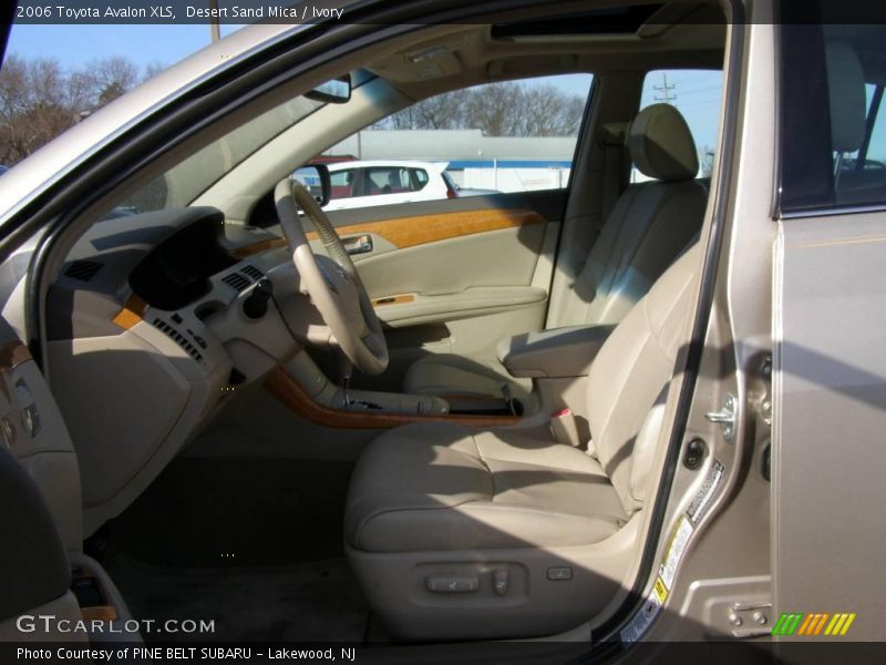 Desert Sand Mica / Ivory 2006 Toyota Avalon XLS