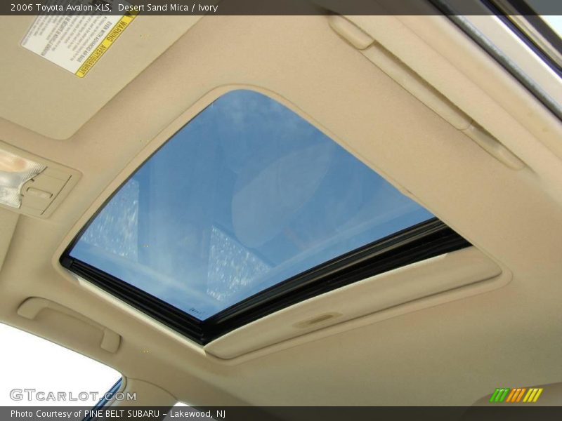 Desert Sand Mica / Ivory 2006 Toyota Avalon XLS