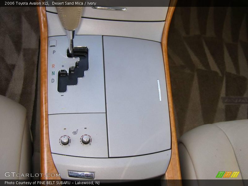 Desert Sand Mica / Ivory 2006 Toyota Avalon XLS