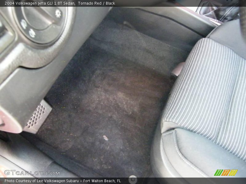 Tornado Red / Black 2004 Volkswagen Jetta GLI 1.8T Sedan