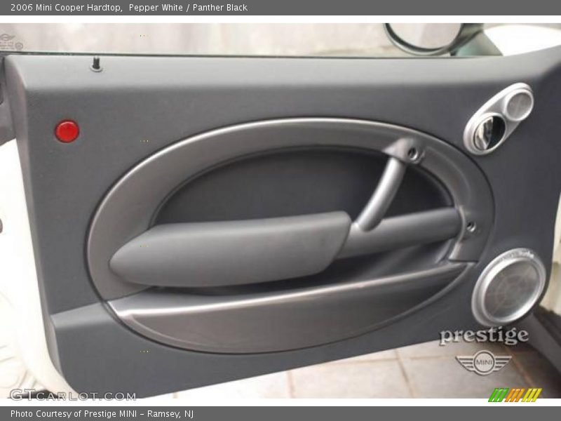 Pepper White / Panther Black 2006 Mini Cooper Hardtop