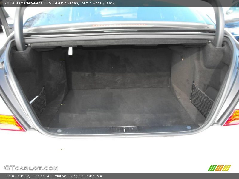 Arctic White / Black 2009 Mercedes-Benz S 550 4Matic Sedan