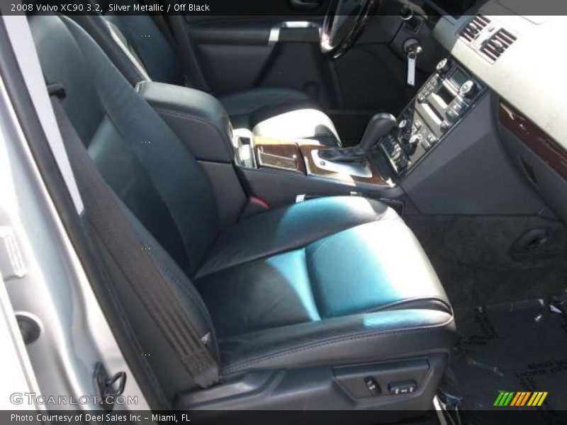 Silver Metallic / Off Black 2008 Volvo XC90 3.2