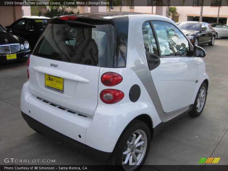 Crystal White / Design Black 2009 Smart fortwo passion coupe