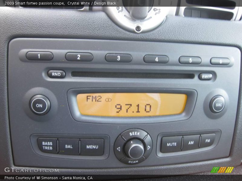 Crystal White / Design Black 2009 Smart fortwo passion coupe