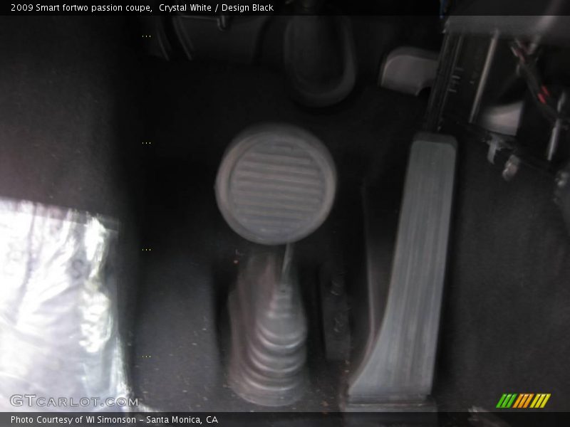 Crystal White / Design Black 2009 Smart fortwo passion coupe