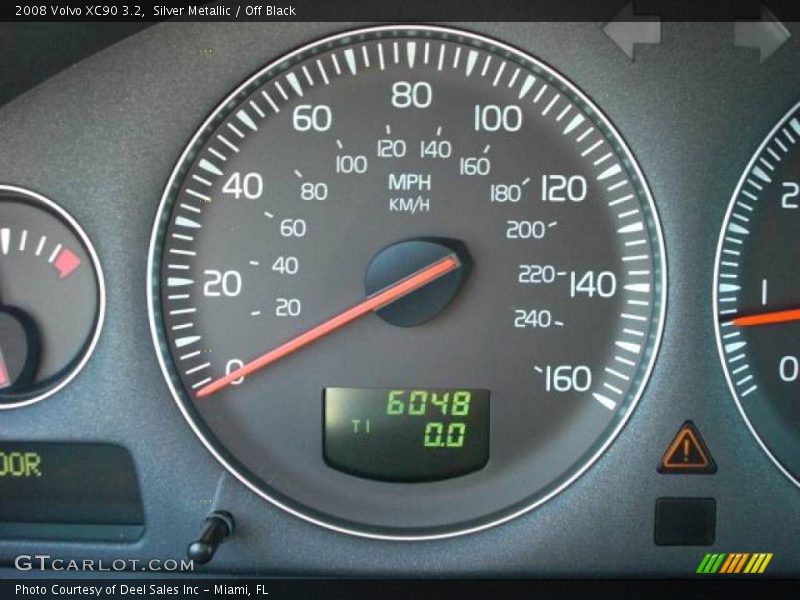 Silver Metallic / Off Black 2008 Volvo XC90 3.2