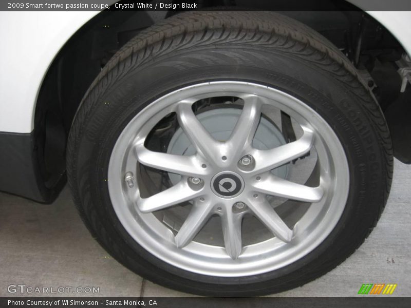 Crystal White / Design Black 2009 Smart fortwo passion coupe