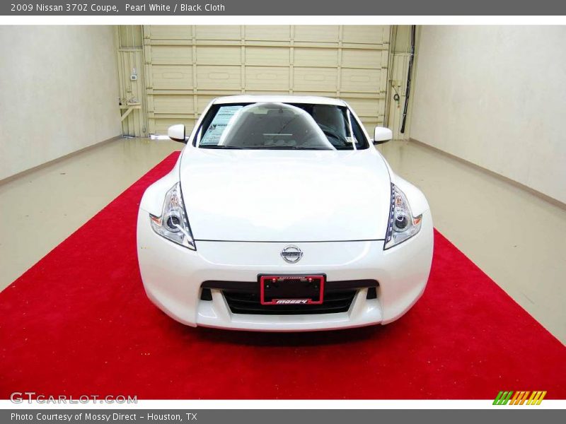 Pearl White / Black Cloth 2009 Nissan 370Z Coupe
