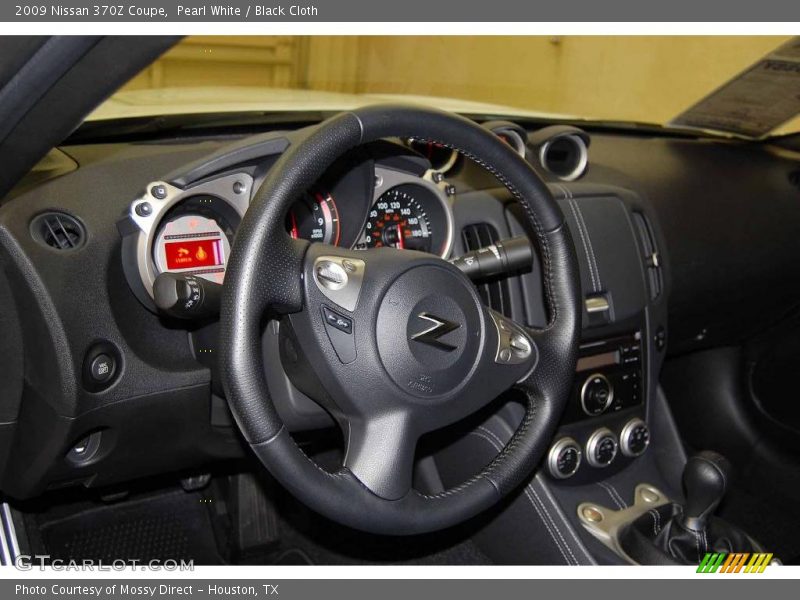 Pearl White / Black Cloth 2009 Nissan 370Z Coupe