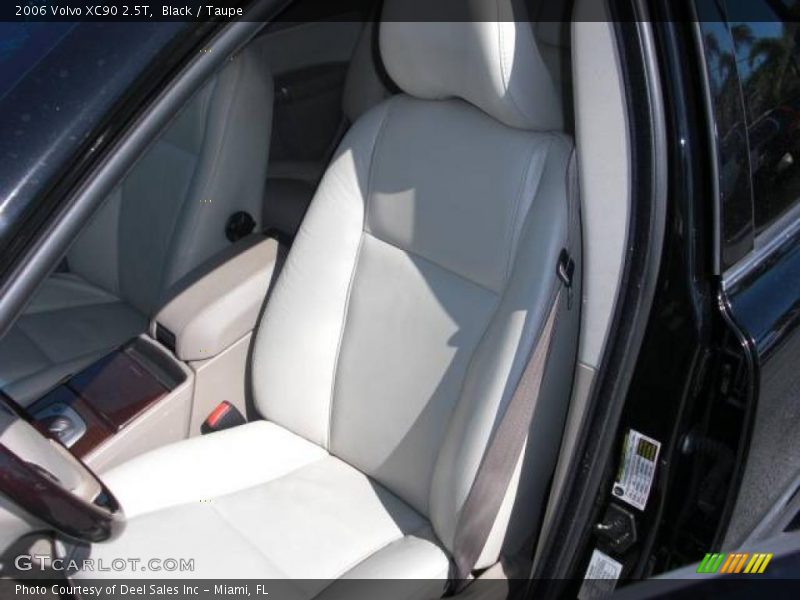 Black / Taupe 2006 Volvo XC90 2.5T