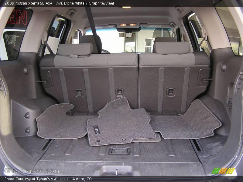 Avalanche White / Graphite/Steel 2009 Nissan Xterra SE 4x4