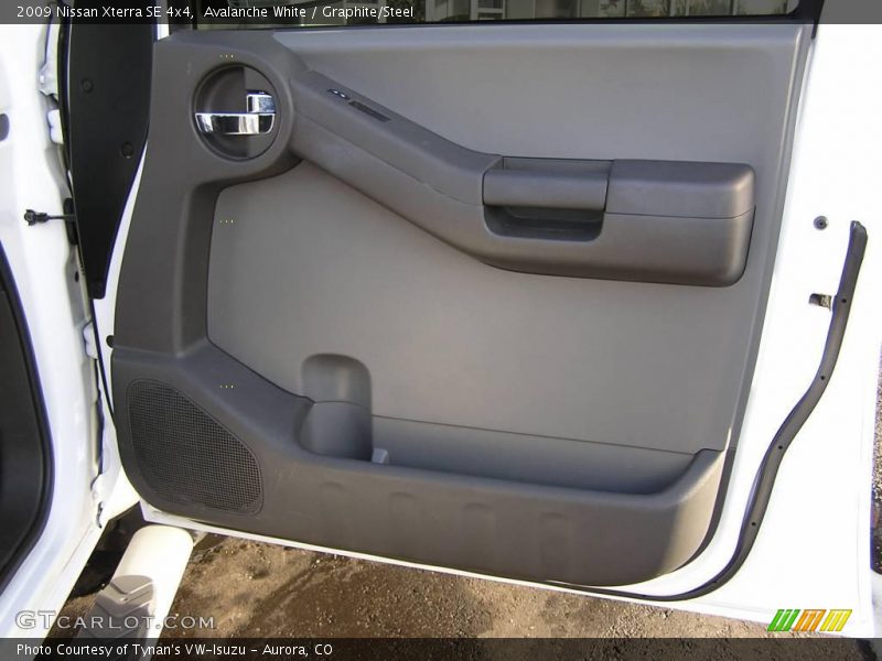 Avalanche White / Graphite/Steel 2009 Nissan Xterra SE 4x4