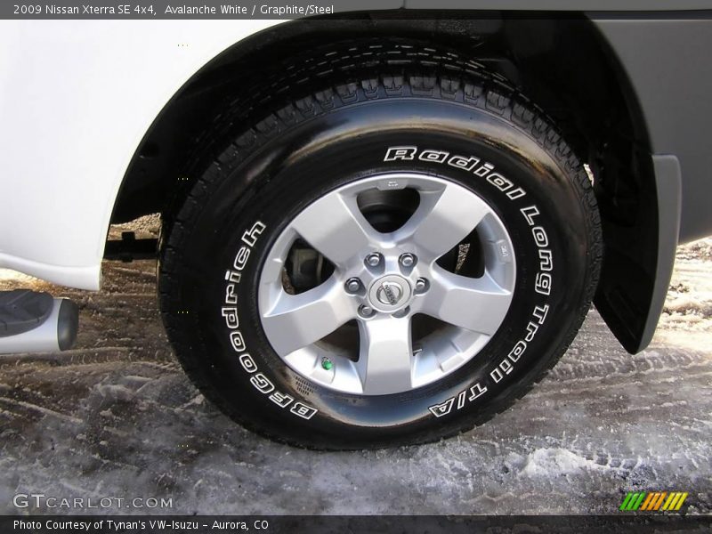 Avalanche White / Graphite/Steel 2009 Nissan Xterra SE 4x4