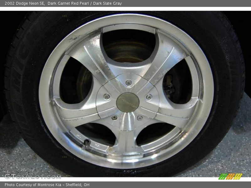 Dark Garnet Red Pearl / Dark Slate Gray 2002 Dodge Neon SE
