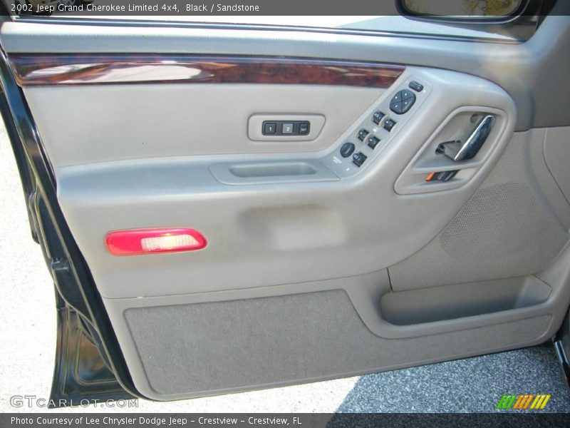 Black / Sandstone 2002 Jeep Grand Cherokee Limited 4x4