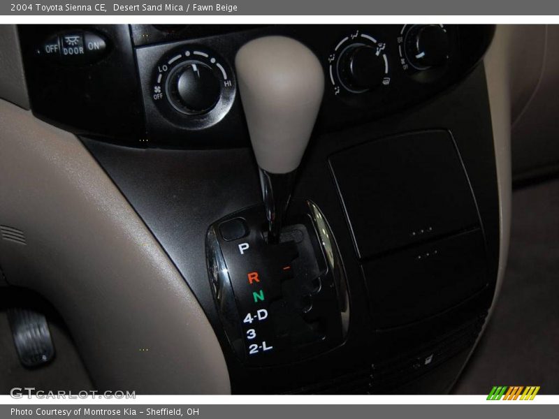 Desert Sand Mica / Fawn Beige 2004 Toyota Sienna CE