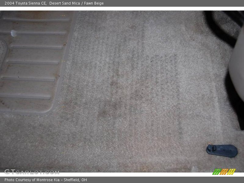 Desert Sand Mica / Fawn Beige 2004 Toyota Sienna CE