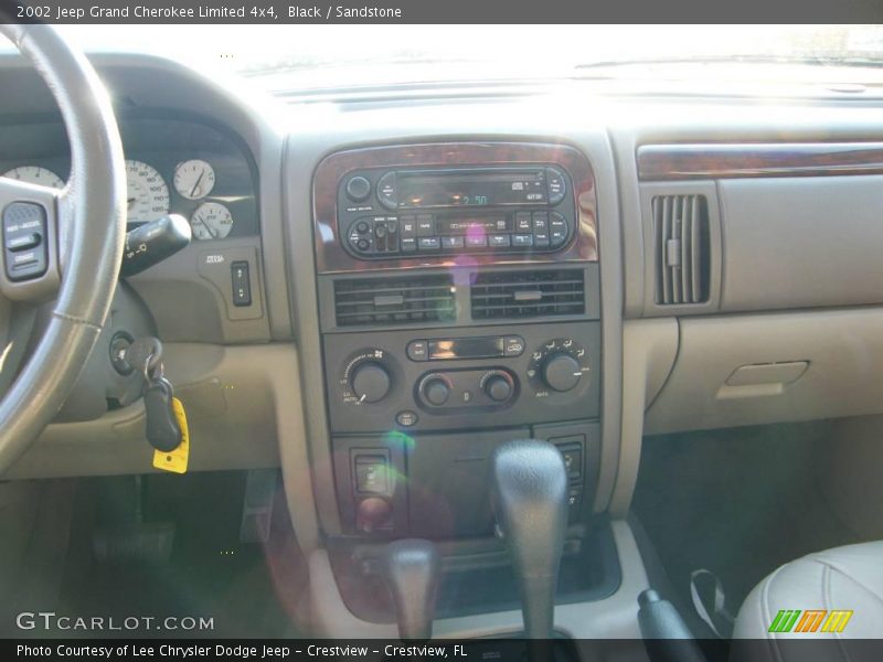 Black / Sandstone 2002 Jeep Grand Cherokee Limited 4x4