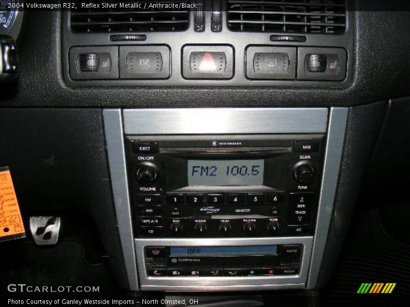 Reflex Silver Metallic / Anthracite/Black 2004 Volkswagen R32