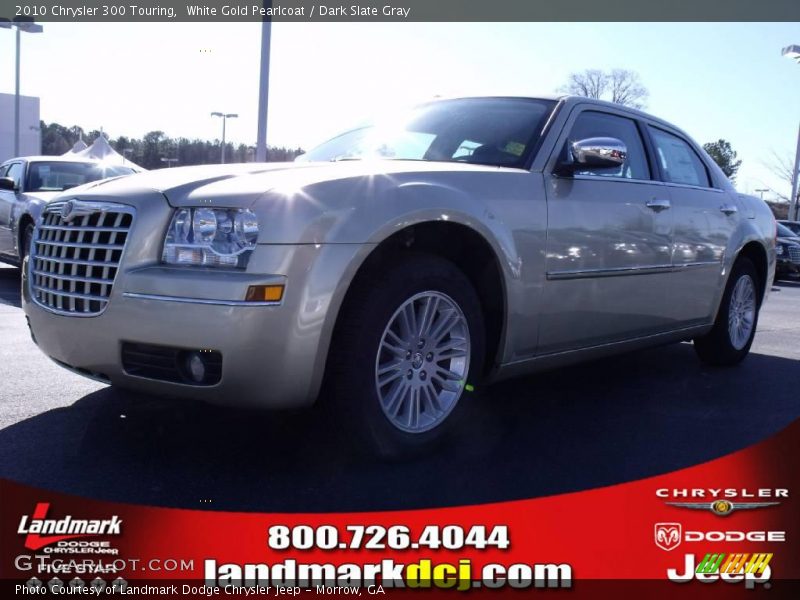 White Gold Pearlcoat / Dark Slate Gray 2010 Chrysler 300 Touring