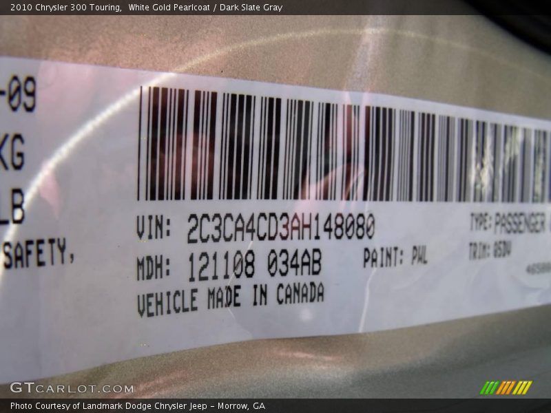 White Gold Pearlcoat / Dark Slate Gray 2010 Chrysler 300 Touring