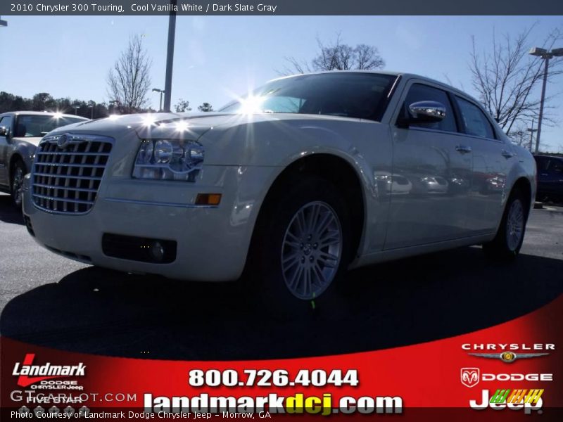 Cool Vanilla White / Dark Slate Gray 2010 Chrysler 300 Touring