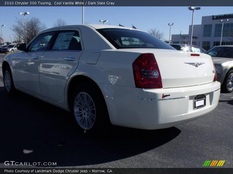 Cool Vanilla White / Dark Slate Gray 2010 Chrysler 300 Touring