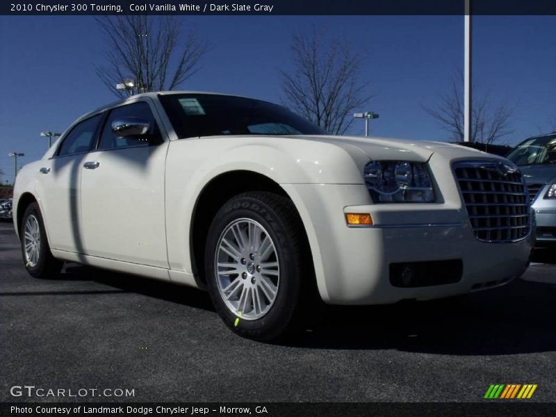 Cool Vanilla White / Dark Slate Gray 2010 Chrysler 300 Touring