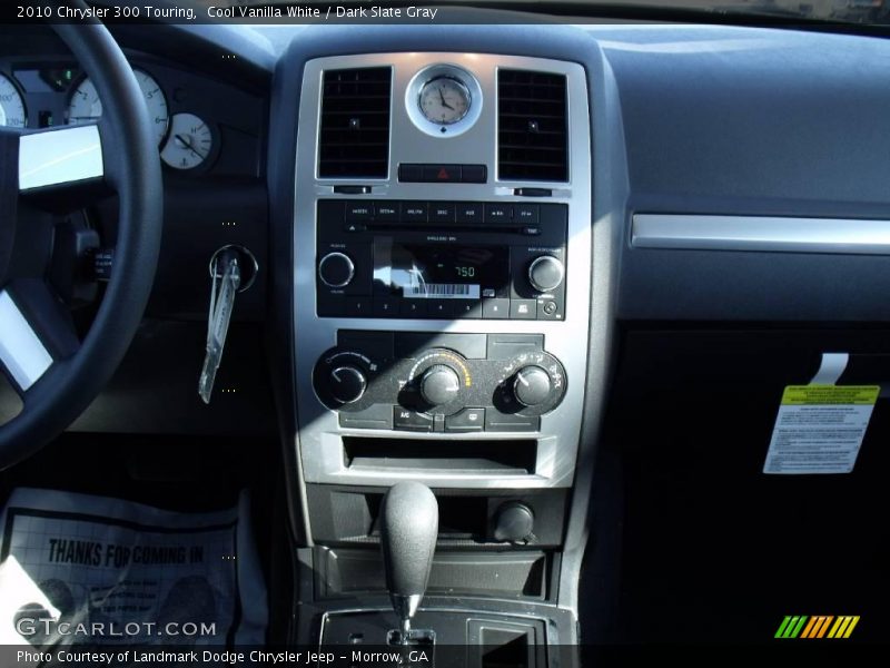 Cool Vanilla White / Dark Slate Gray 2010 Chrysler 300 Touring