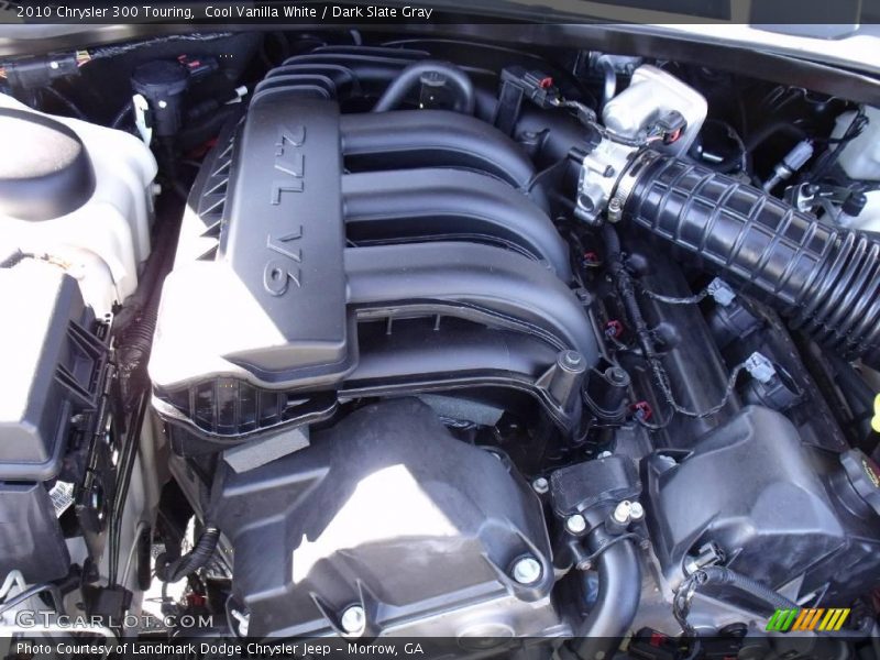 Cool Vanilla White / Dark Slate Gray 2010 Chrysler 300 Touring