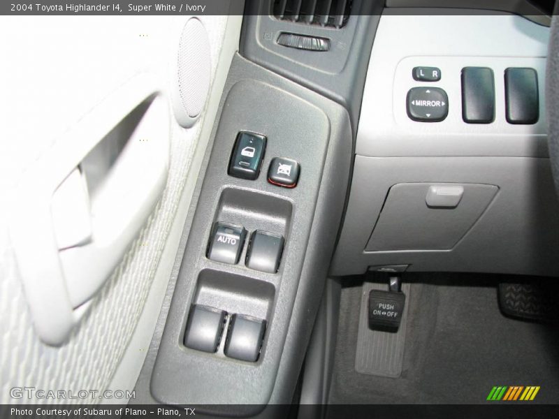 Super White / Ivory 2004 Toyota Highlander I4