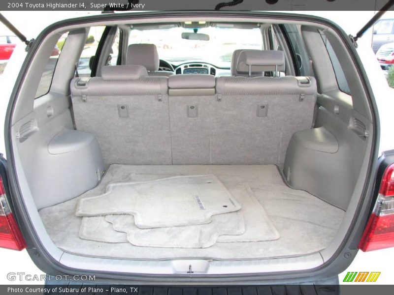 Super White / Ivory 2004 Toyota Highlander I4