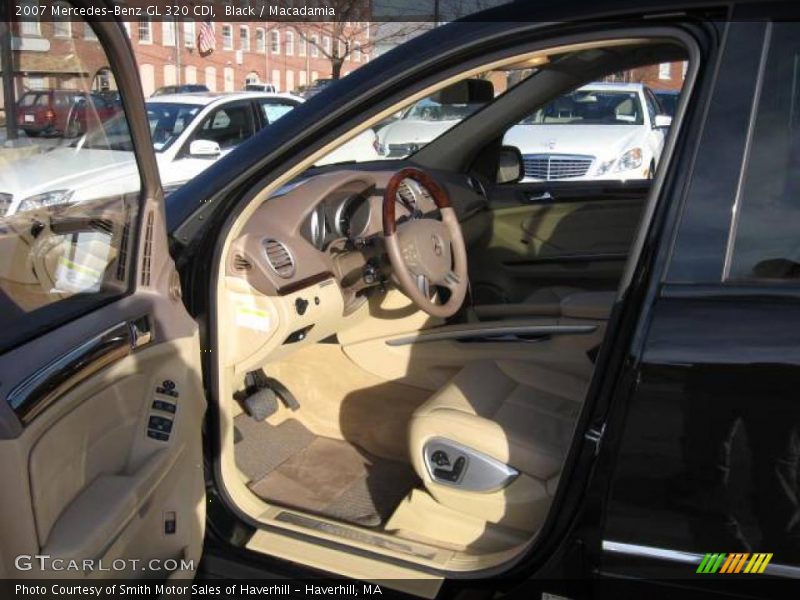 Black / Macadamia 2007 Mercedes-Benz GL 320 CDI