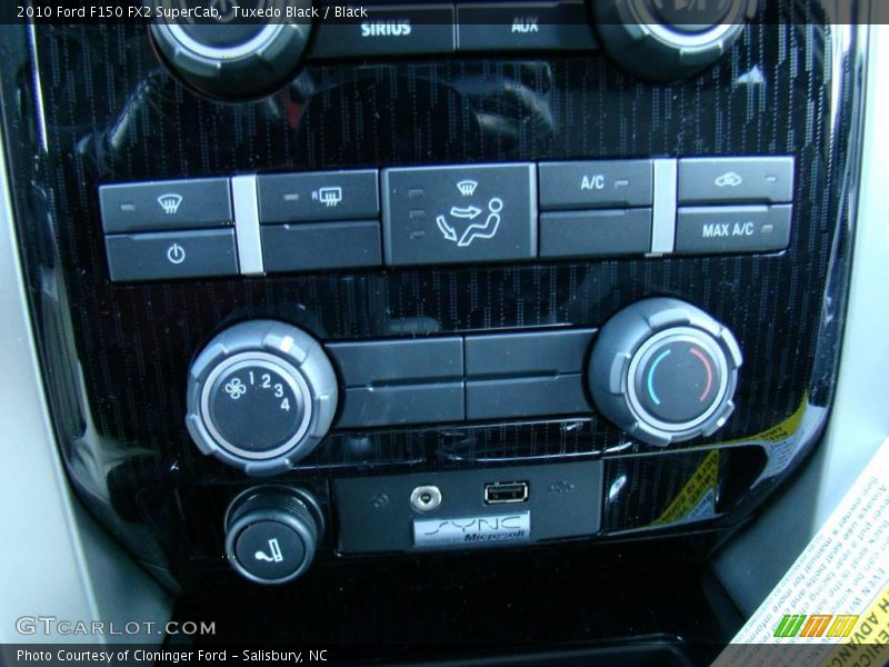 Tuxedo Black / Black 2010 Ford F150 FX2 SuperCab