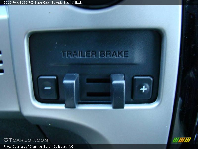 Tuxedo Black / Black 2010 Ford F150 FX2 SuperCab