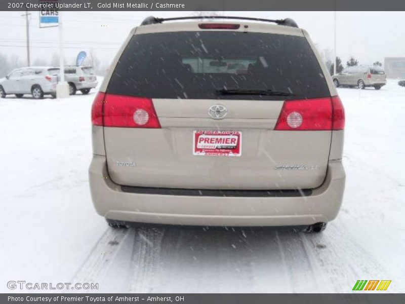 Gold Mist Metallic / Cashmere 2007 Chevrolet Uplander LT