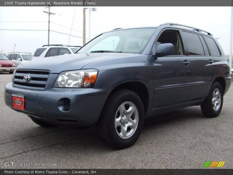 Bluestone Metallic / Ivory 2005 Toyota Highlander I4