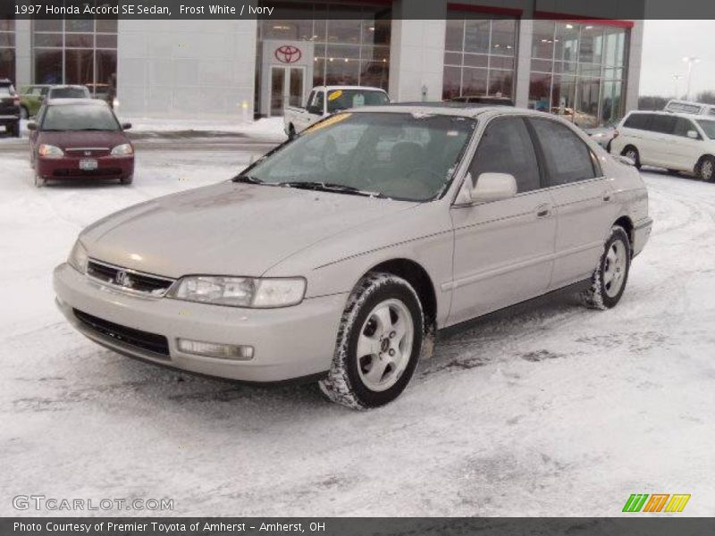 Frost White / Ivory 1997 Honda Accord SE Sedan
