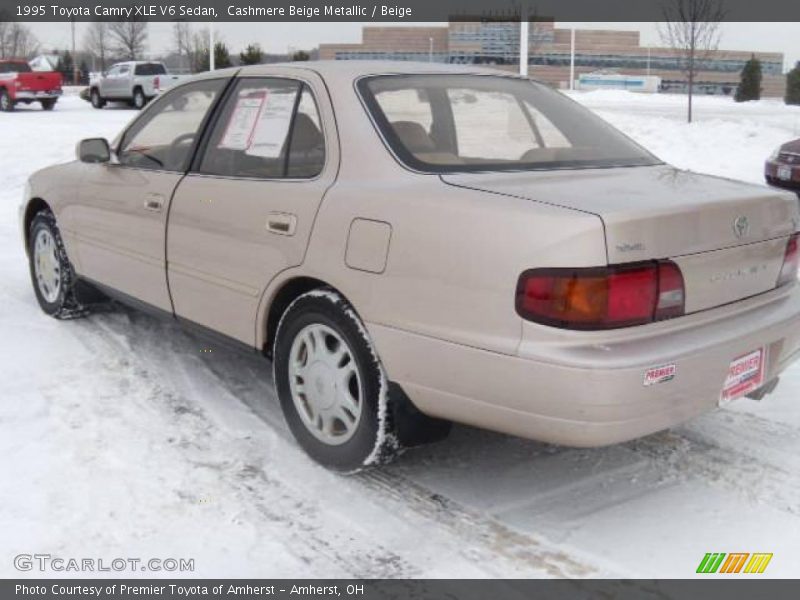 Cashmere Beige Metallic / Beige 1995 Toyota Camry XLE V6 Sedan