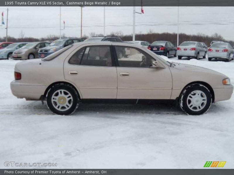 Cashmere Beige Metallic / Beige 1995 Toyota Camry XLE V6 Sedan